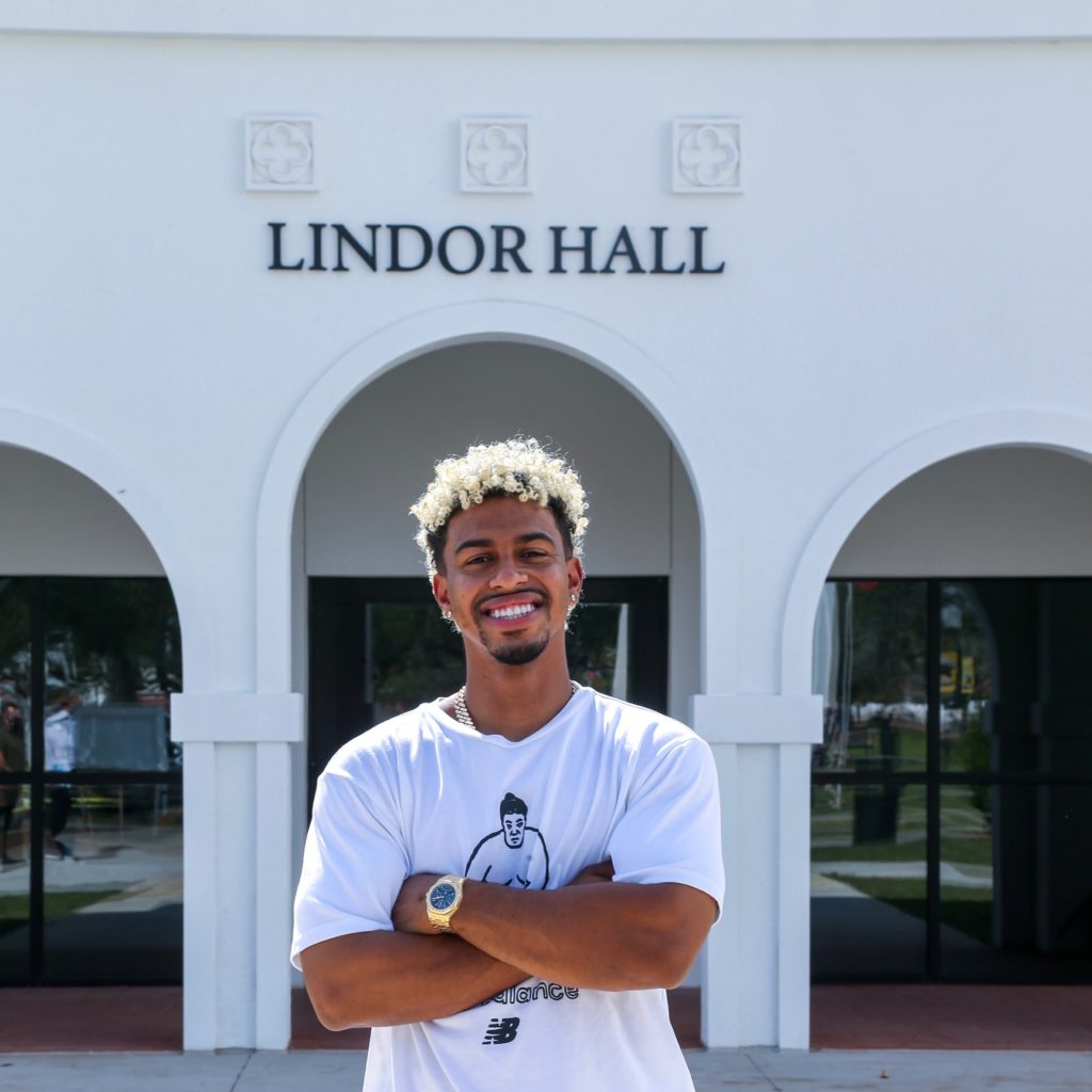 The world needs more Francisco Lindor smiles on t-shirts - Covering the  Corner