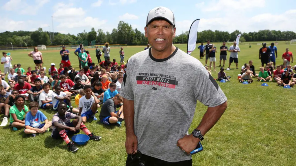 Anthony Muñoz's final season