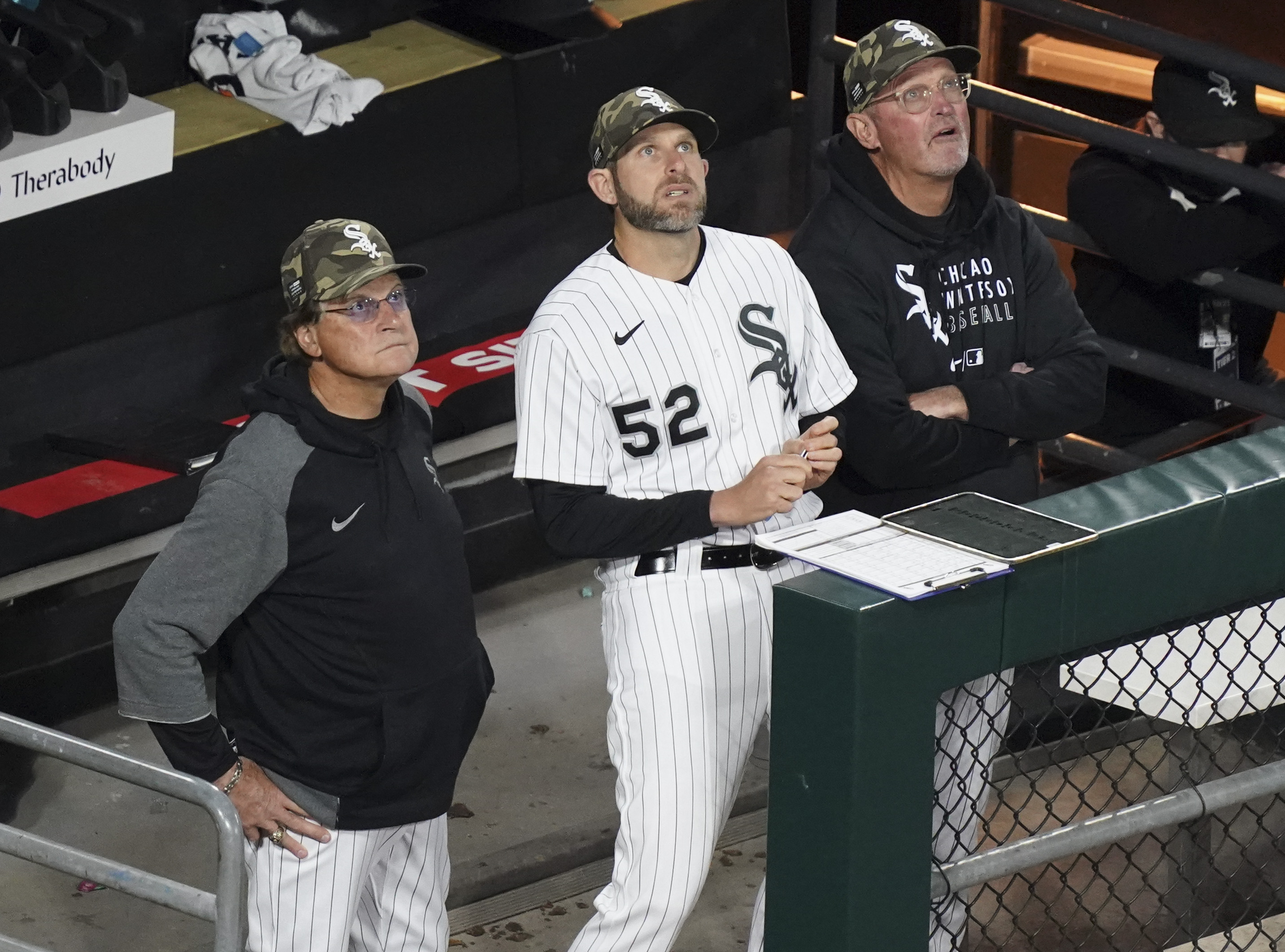 La Russa says White Sox's Mercedes 'clueless' to swing 3-0