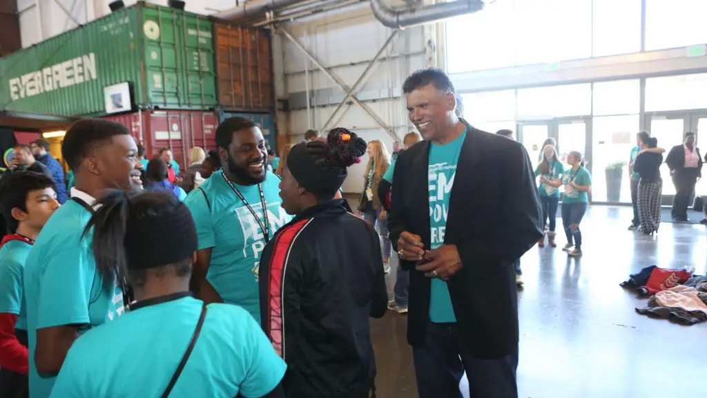 Anthony Munoz talks about importance of protecting young quarterback's  blindside - Cincy Jungle