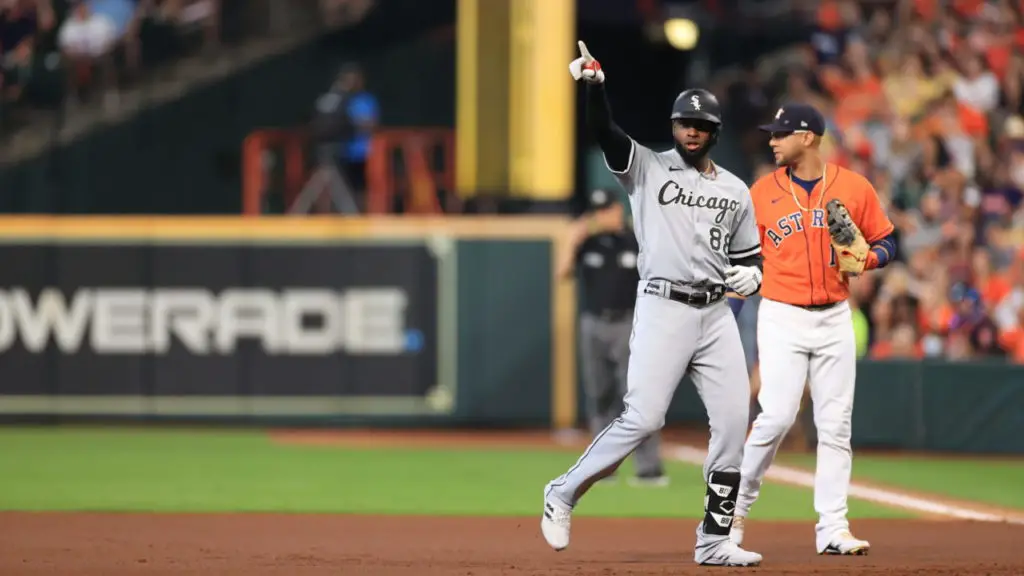 Cuban stars Lourdes Gurriel, Luis Robert make MLB headlines