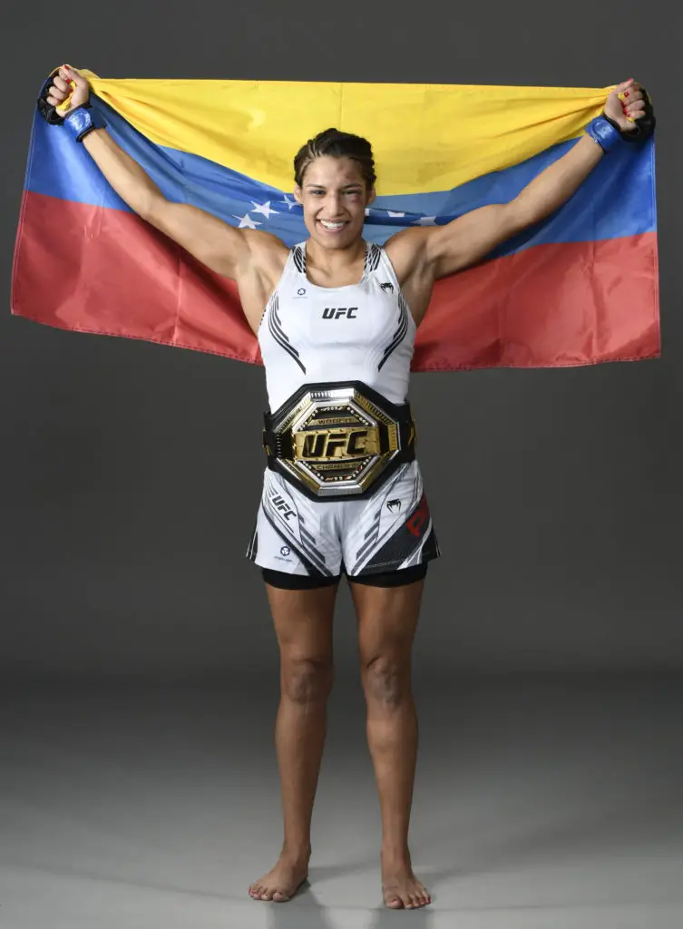 THIS I WILL DEFEND. #venezuelanvixen #peñapower #ufc #champion #latinpride  #instagood #photo #instalike #me #latinamerican #newprofilepic…