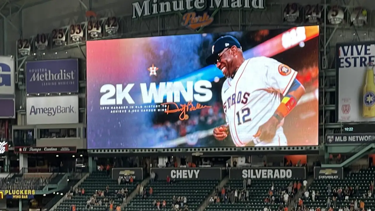 Behind scenes: Dusty Baker, Astros manager, wins historic 2,000th game