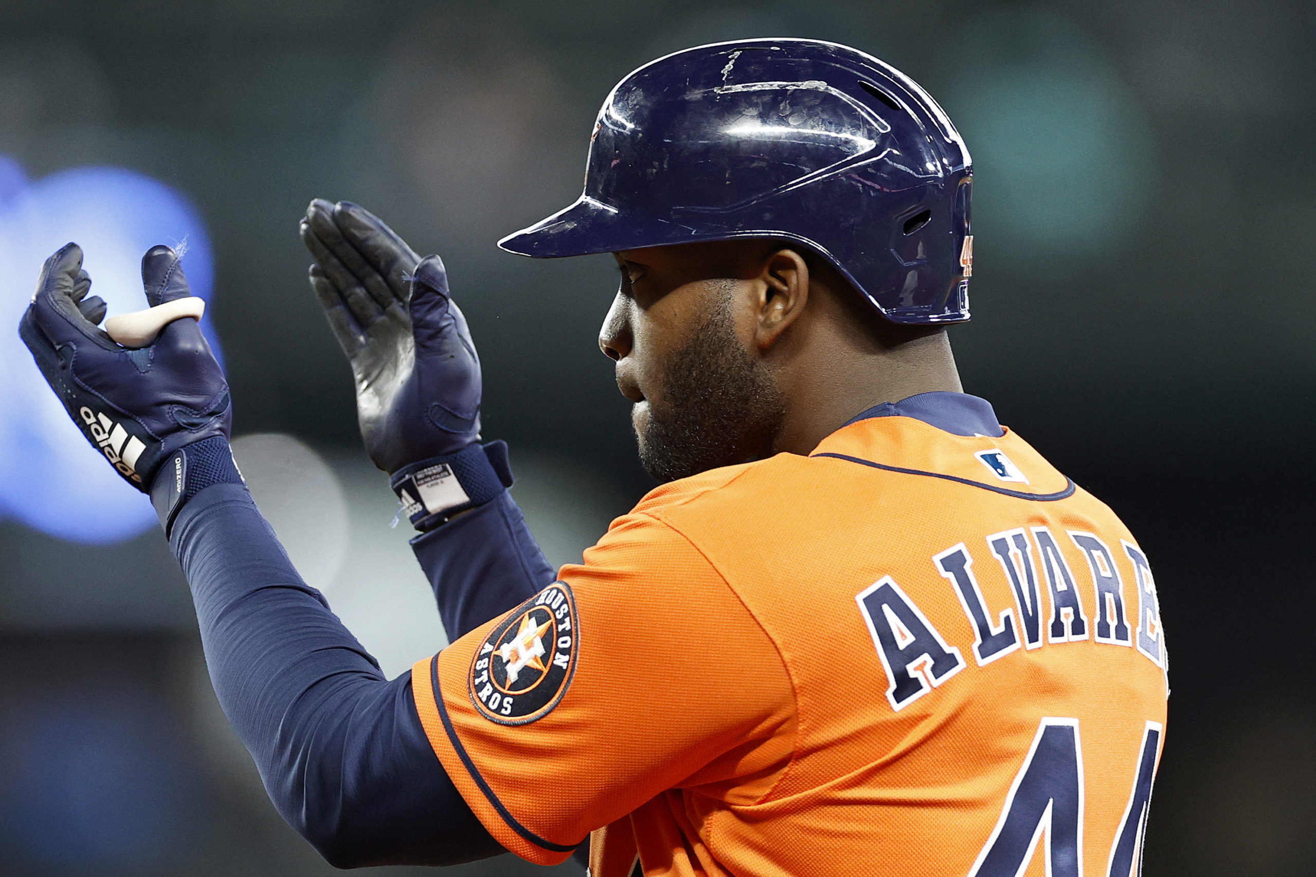 Houston Astros: Yordan Alvarez adjusting swing in World Series