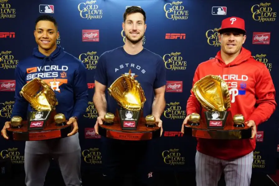 Jeremy Pena makes Astros history by winning Gold Glove as a rookie