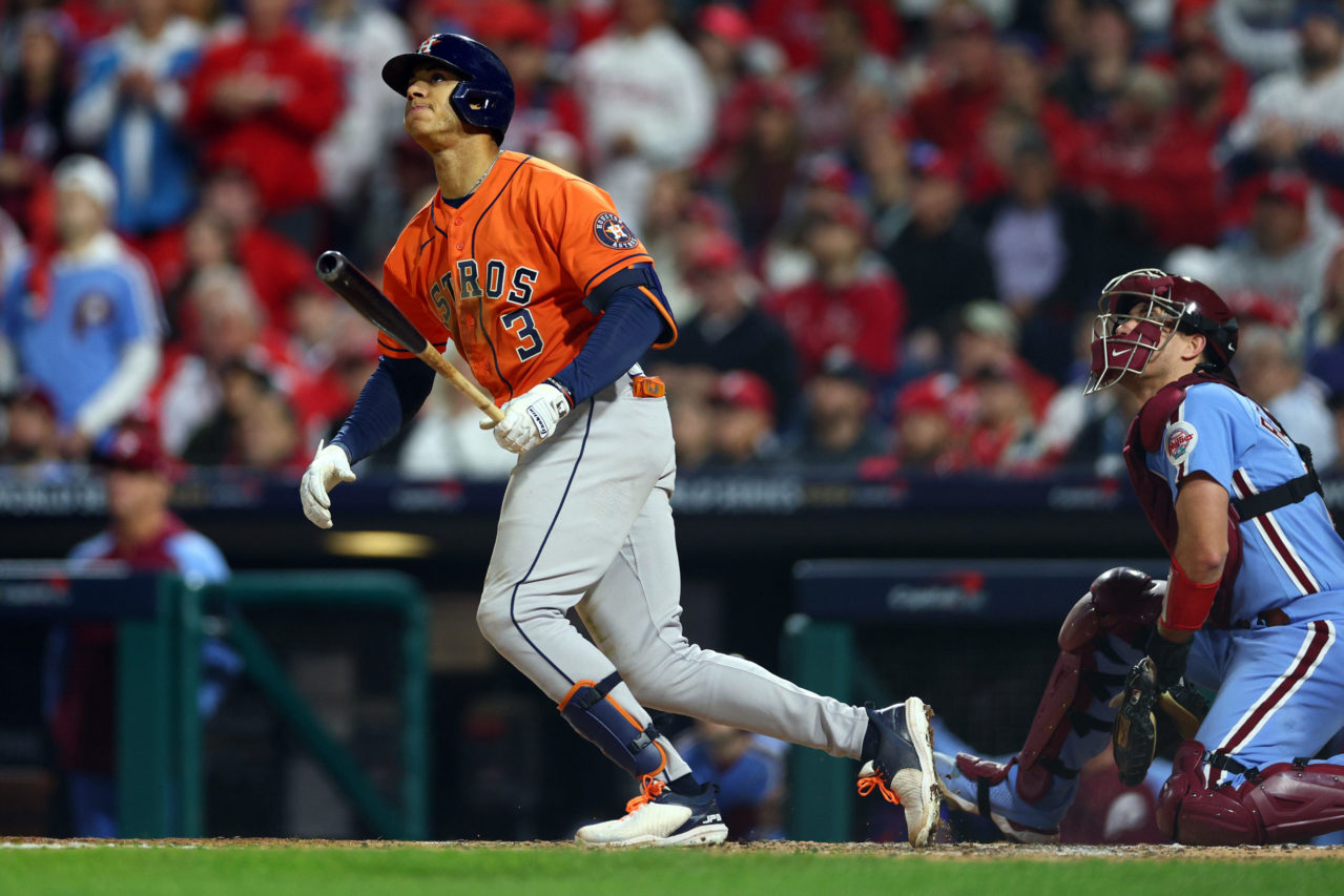 Jeremy Pena makes Astros history by winning Gold Glove as a rookie