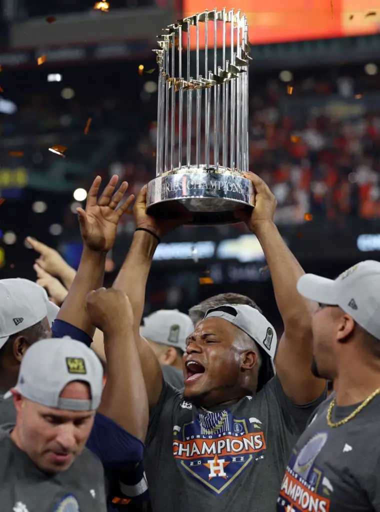 Framber Valdez welcomes dad to World Series - Our Esquina