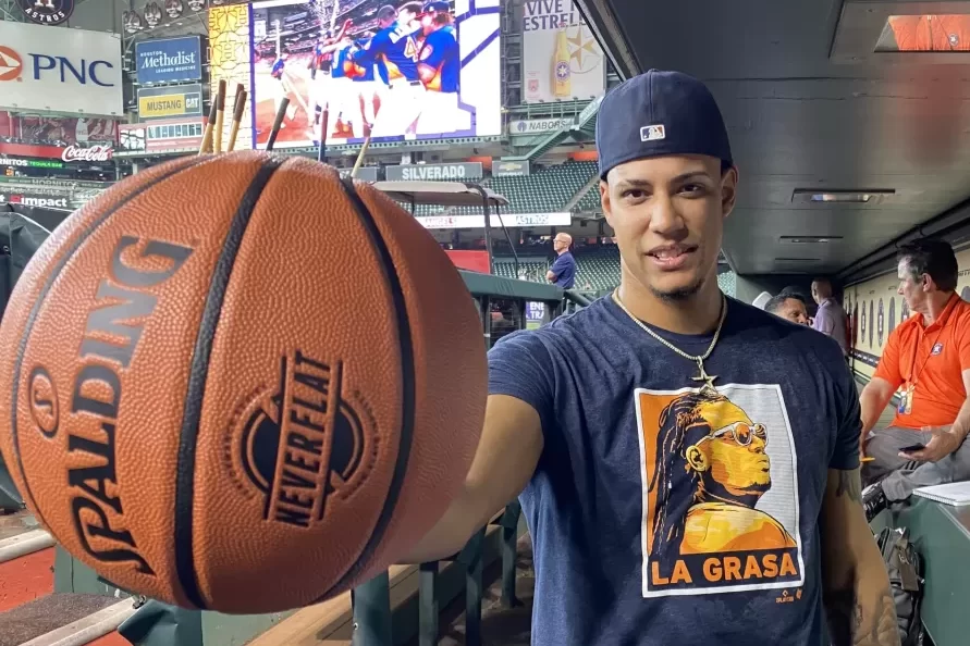 Bryan Abreu was once a 3-point expert and dunker - Our Esquina