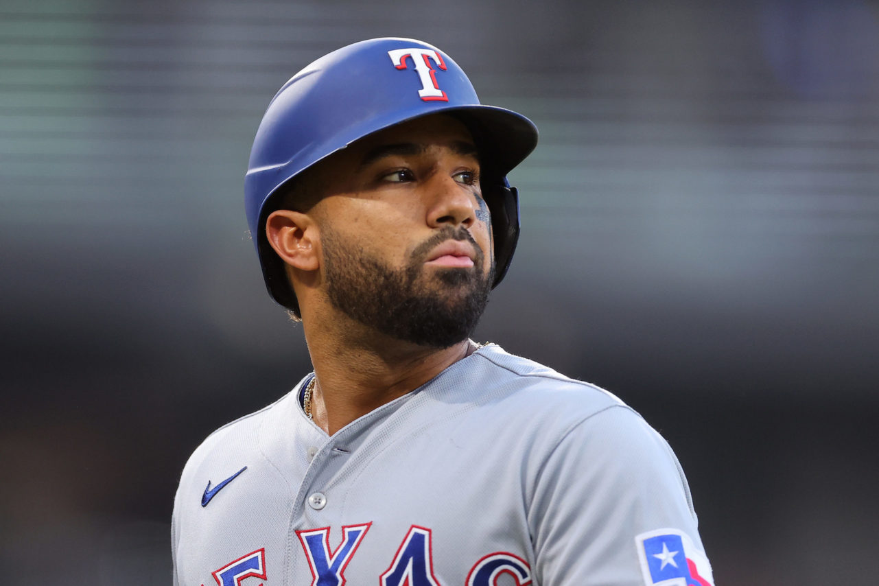 Ezequiel Duran makes MLB debut with Rangers