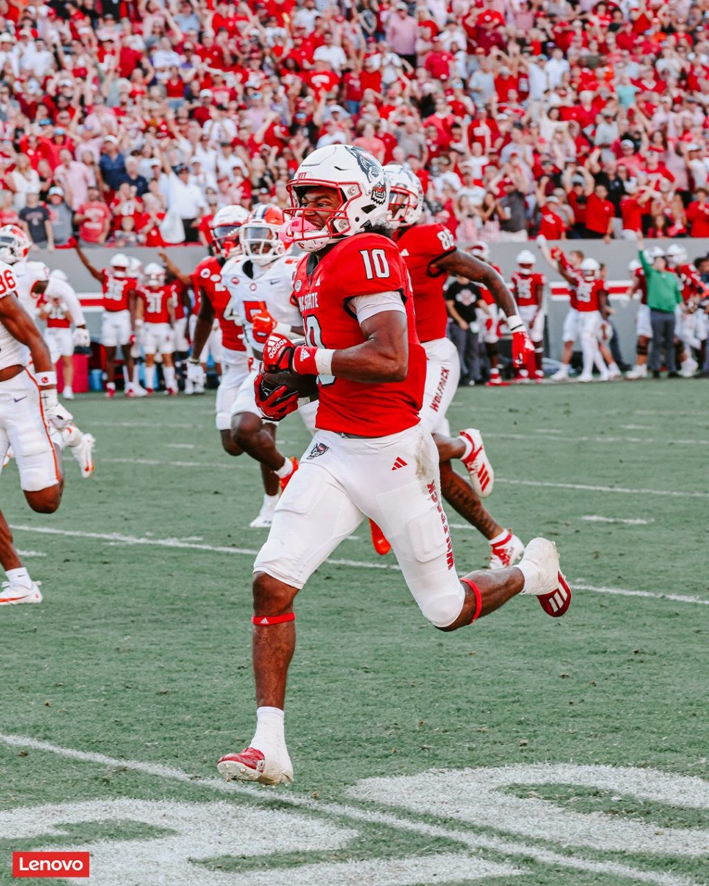 Boston College scores TD with 14 seconds left to upset NC State