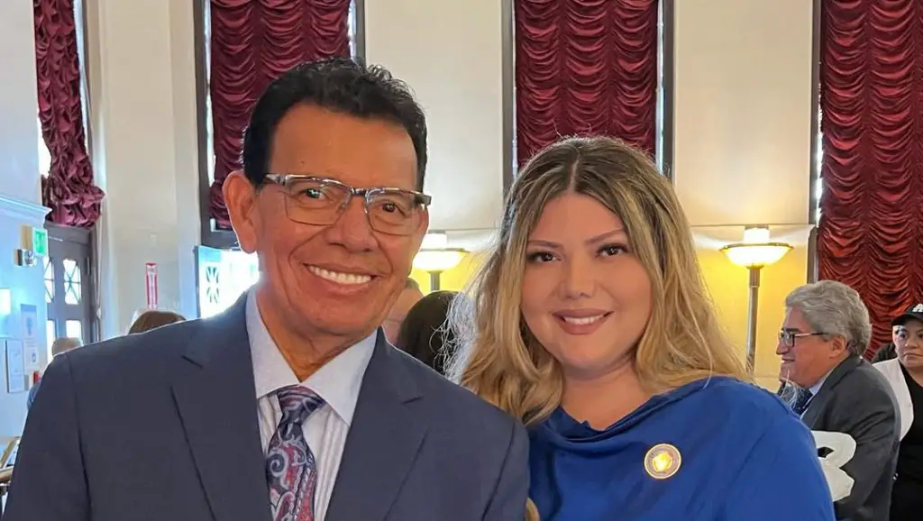 Maria Valenzuela Maria Valenzuela