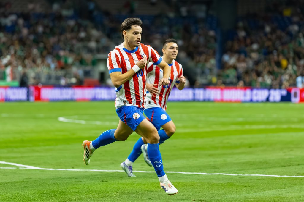Damian Bodabilla put Paraguay ahead for good against Mexico 2-1 with a header into the back of the net in the 56th minute at the Alamodome. Photo by Jose Palomo. 
