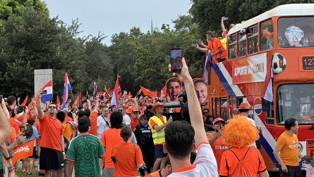Oranje fan walk